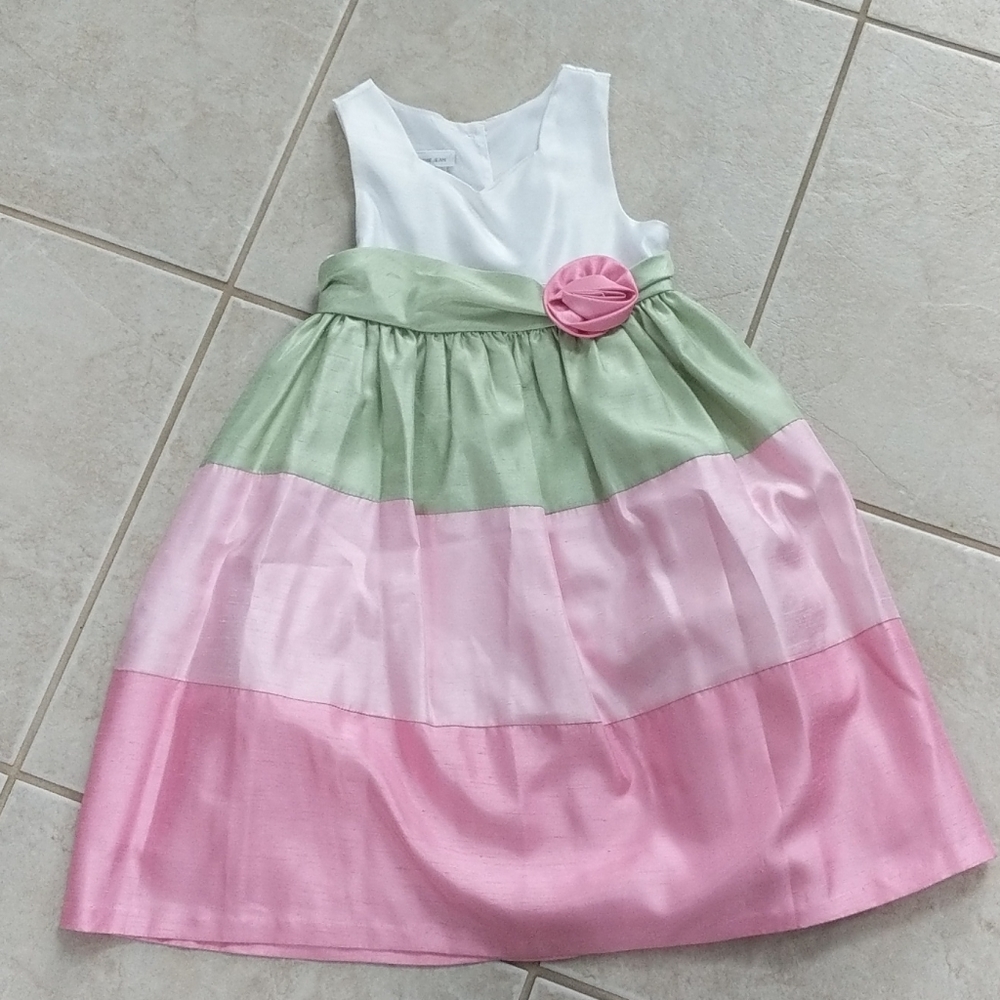 Girl size 6 green pink white spring summer dress